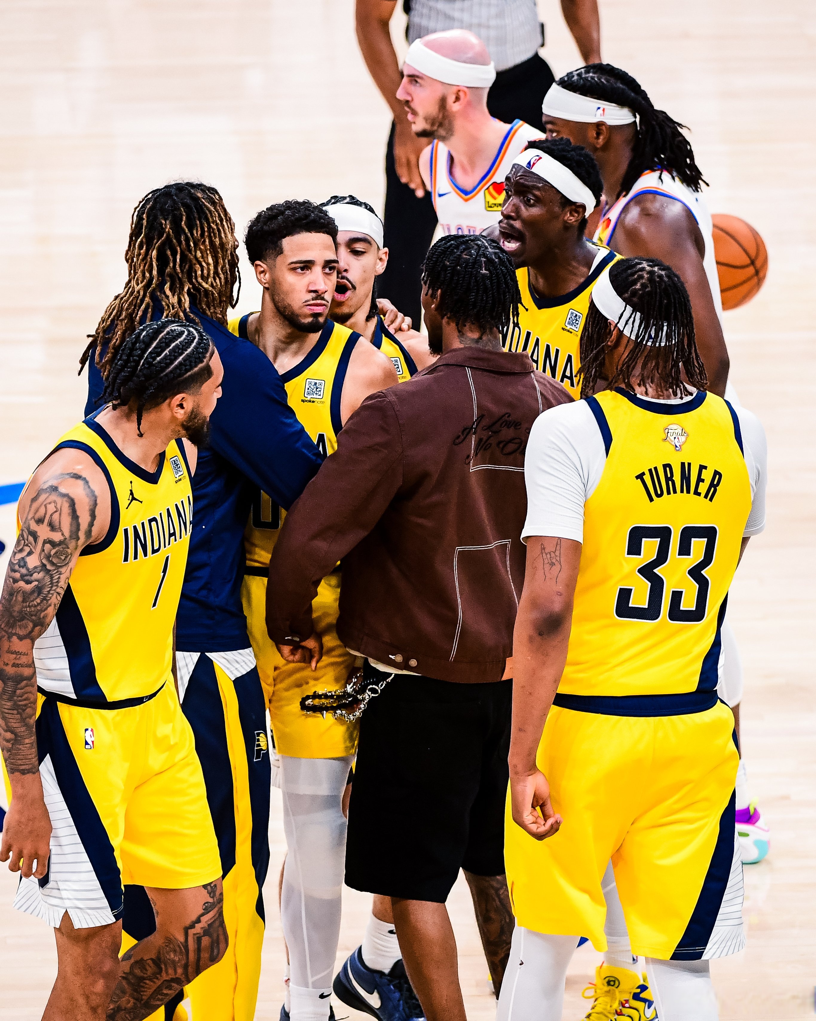 开云足球直播-包含步行者险胜篮网，奥拉迪波关键三分的词条