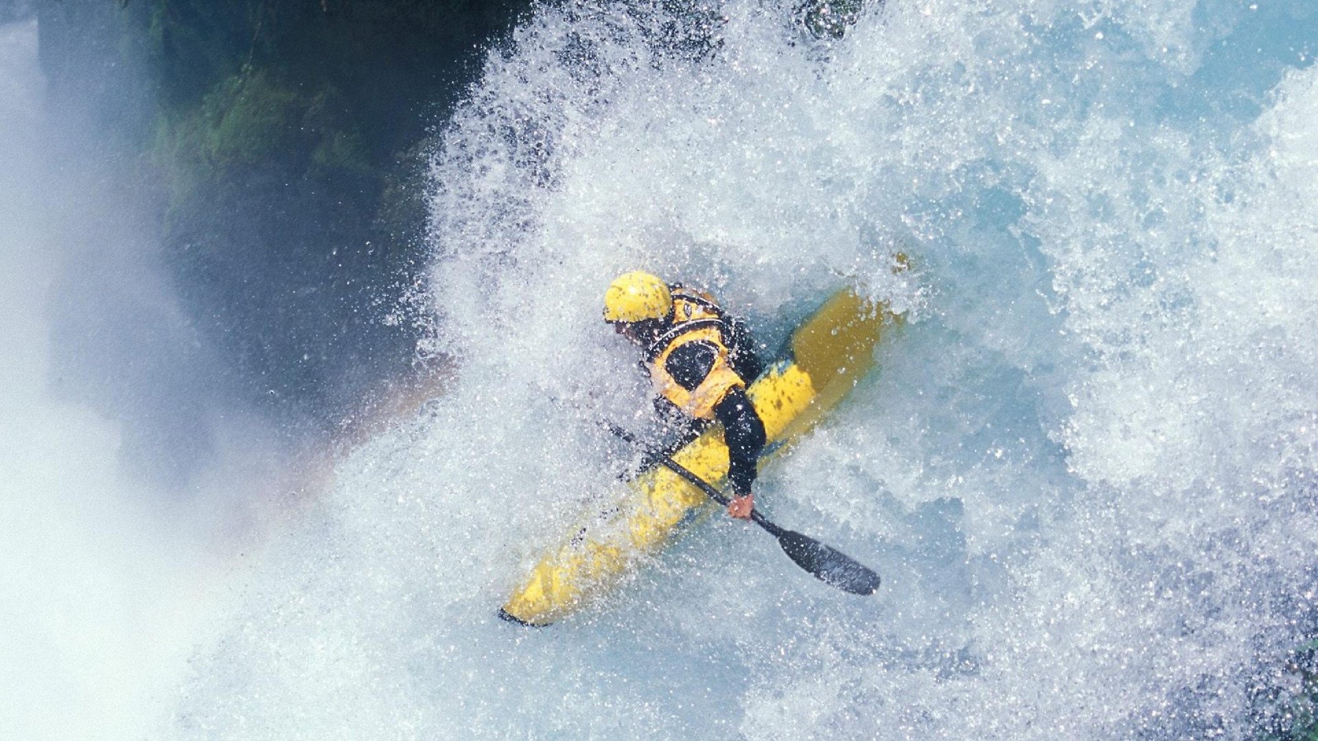 皮克刷新纪录，突尼斯横扫利物浦，当足球的偶然性成为永恒