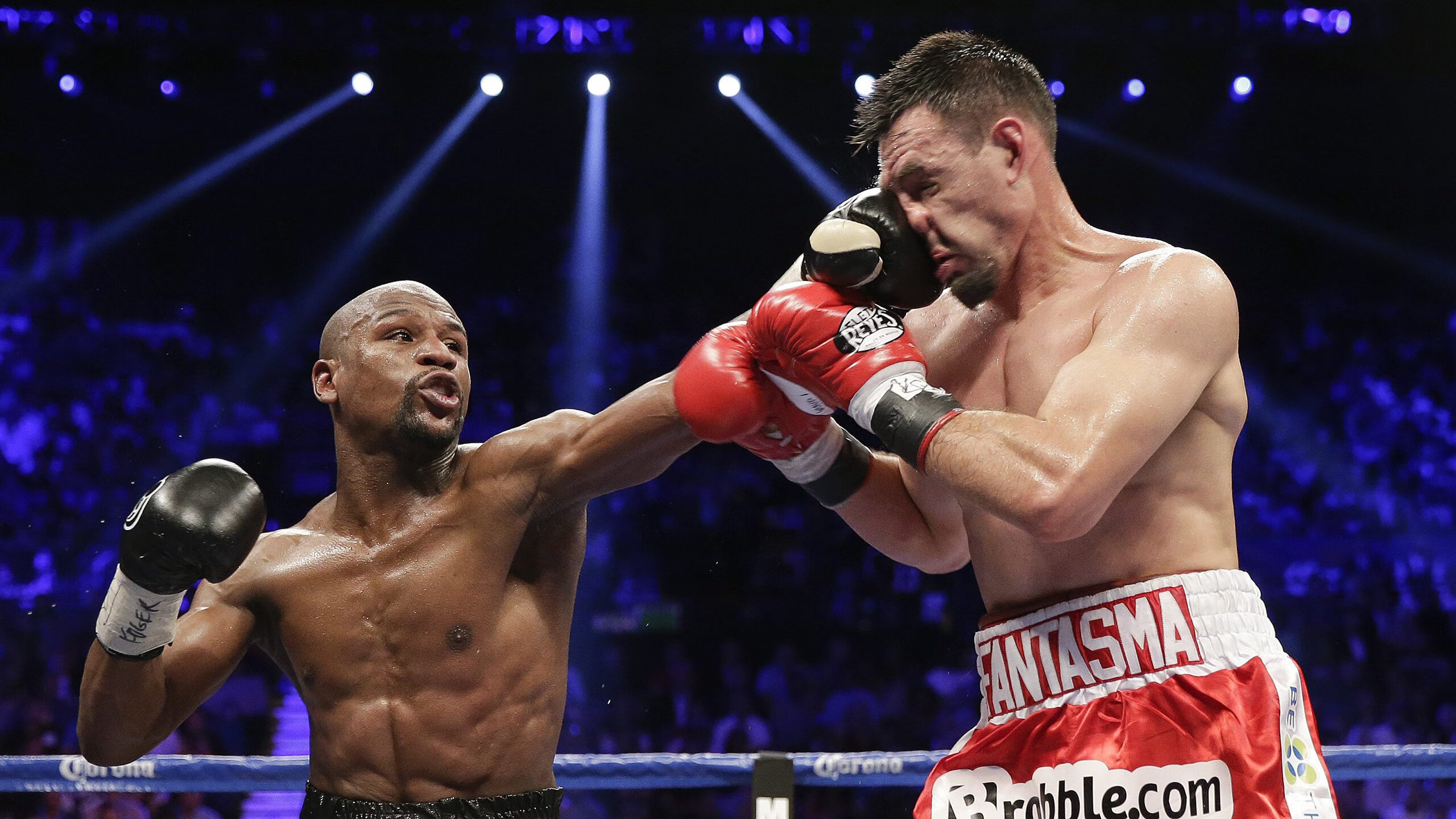 F1新赛季揭幕战之夜，门迪用实力打破质疑，在引擎轰鸣中书写自己的传奇