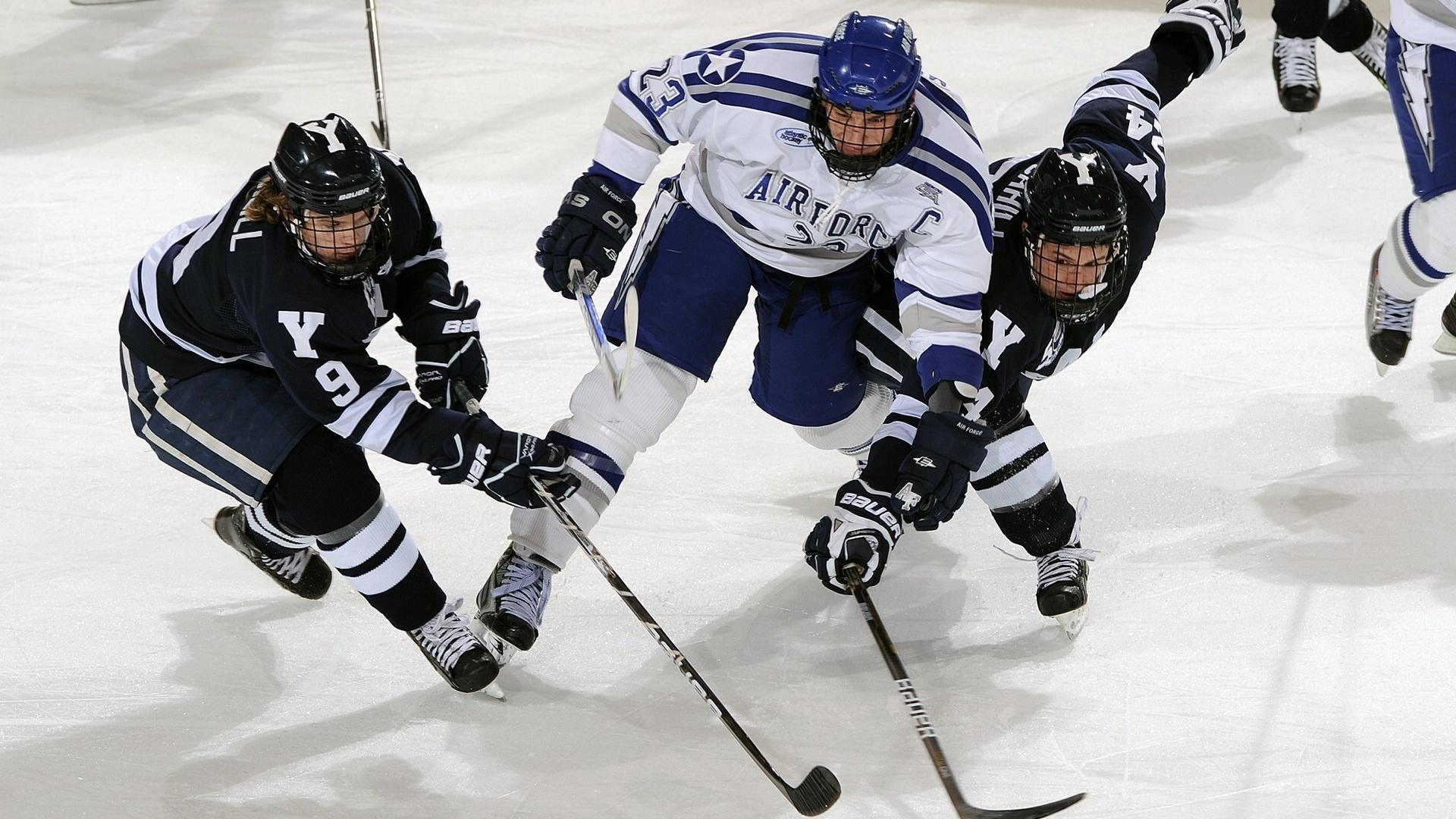 开云APP-巴黎对阵芬兰？不，是德里赫特的个人秀—当位置错位成为胜负手