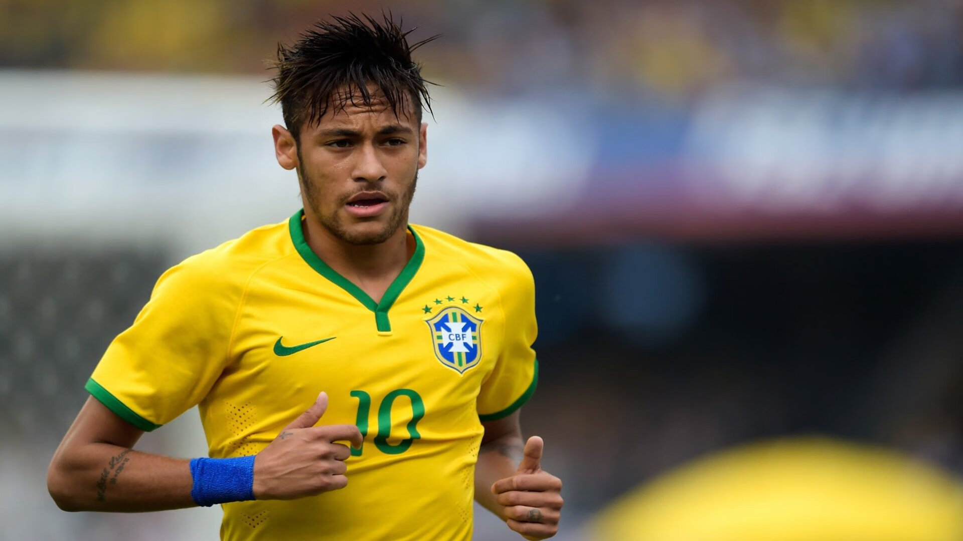 开云下载-骑士铁蹄碾王座，胡金秋惊艳定江山